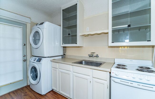 1 bed, 1 bath, $1,150, Unit Unit 3