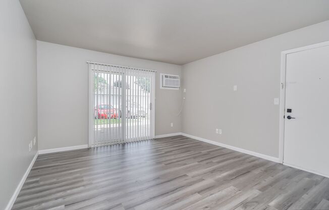 1 bed, 1 bath, 550 sqft, $899, Unit 1032 - 1B
