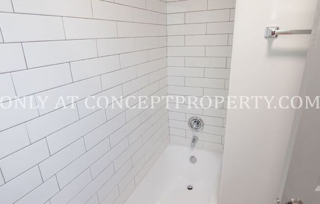 Studio, 1 bath, 208 sqft, $1,075, Unit 2G