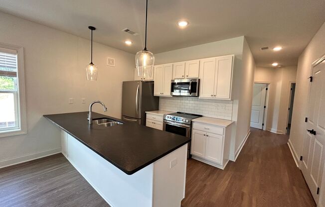 Farmville Lakes Apartments 605 Cloverdale Drive Auburn, AL 36830
