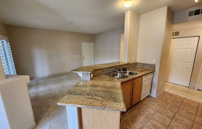 2 beds, 2 baths, $1,350