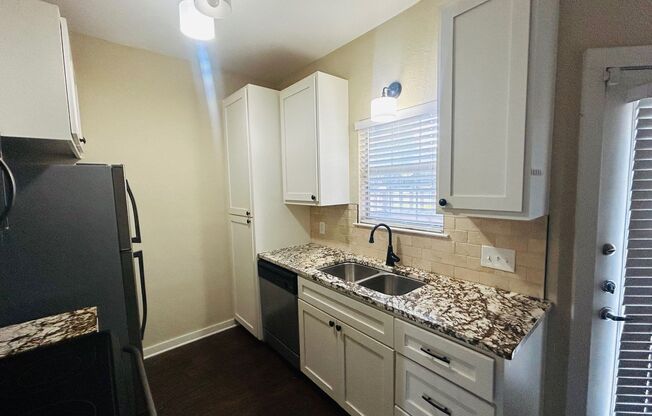 2 beds, 2 baths, $1,295