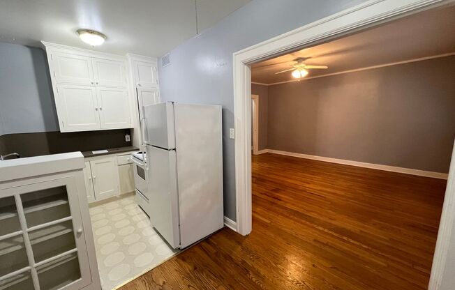 Studio, 1 bath, 305 sqft, $1,195, Unit 407