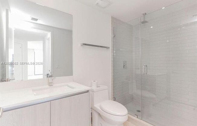 2 beds, 2 baths, $5,000, Unit # T 3509