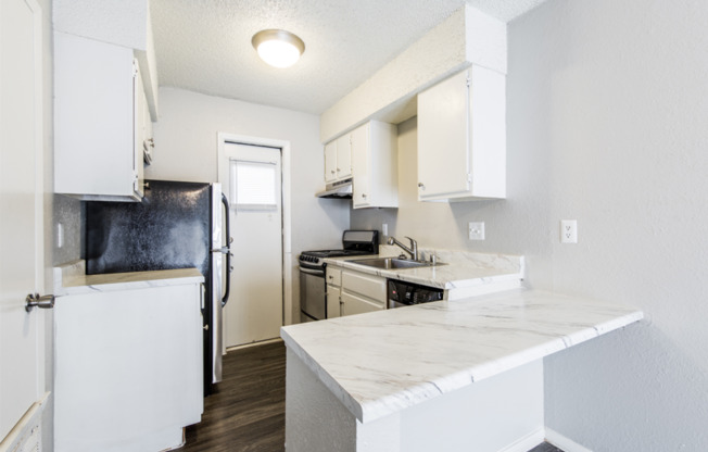 1 bed, 1 bath, 580 sqft, $1,249, Unit 312