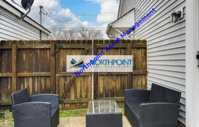 610 POPLAR PL