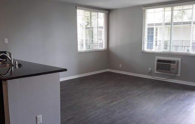 1 bed, 1 bath, 750 sqft, $2,240, Unit 0058