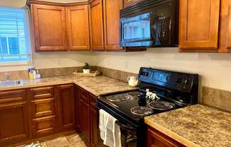 Phoenix Ridge Kitchen Apartment rentals in Williston, North Dakota