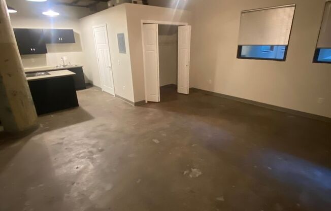 Studio, 1 bath, 438 sqft, $695, Unit 440