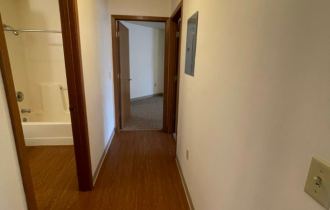 2 beds, 1 bath, 1,000 sqft, $925, Unit TE218X-101