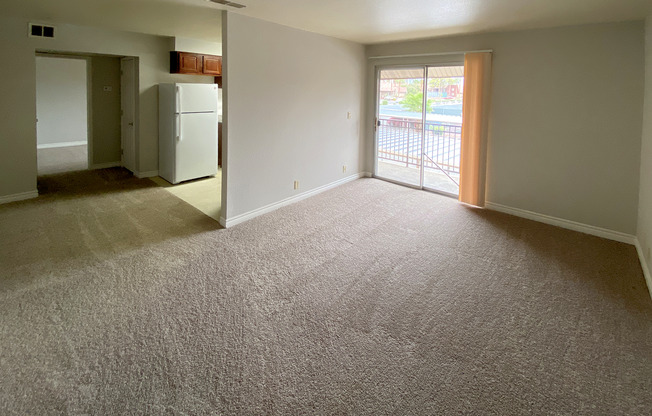 1 Bedroom condo in guard gated community with community pools, tennis court and more!
