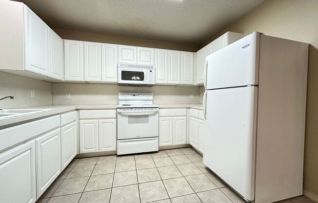 2 beds, 2 baths, $1,200