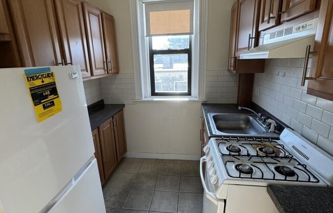 1136 COMMONWEATH AVE