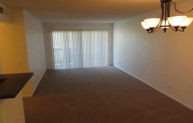 One Bedroom Condo in Mission Valley / Fashion Valley