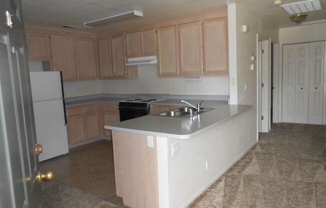 2 beds, 2 baths, 1,000 sqft, $1,400, Unit 3