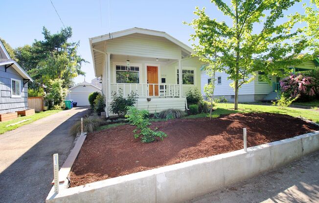 Adorable Arbor Lodge 2 Bedroom Bungalow – Avail For 1 Year Lease