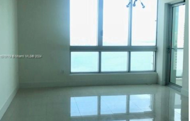 Stunning 2Bed/ 2Bath residence for rent at MET1