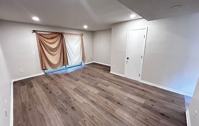 2 beds, 1.5 baths, $1,245, Unit Unit 32