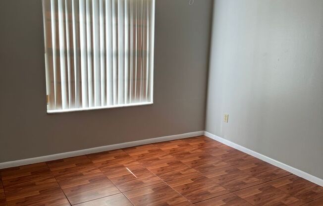 Spacious 3 bedroom, 2 bathrooms multiplex unit.