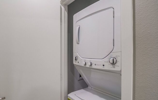 1 bed, 1 bath, 780 sqft, $2,245, Unit 4751-23