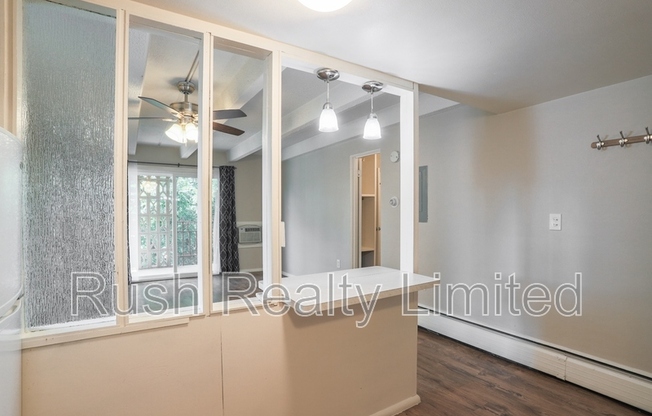 1912 S University Blvd