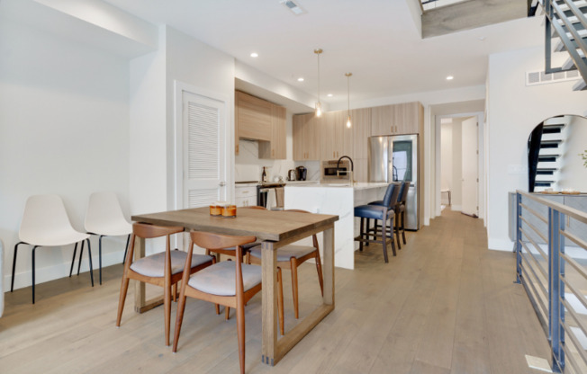 922 N 15 ST