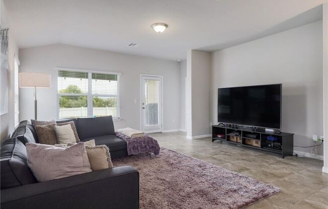 Spacious & Beautiful 3/BR 2/BA Home with Enclosed Porch!
