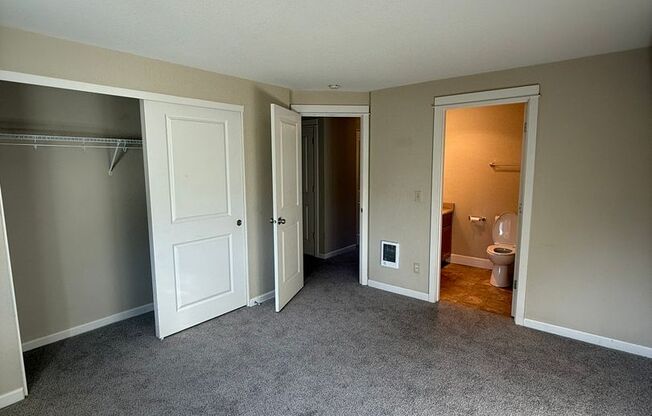 3 beds, 2 baths, $1,895, Unit Unit 45