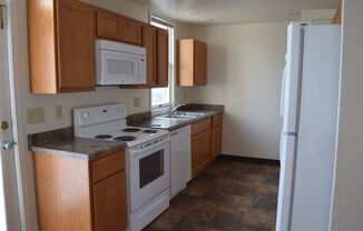 5 beds, 2 baths, $3,895