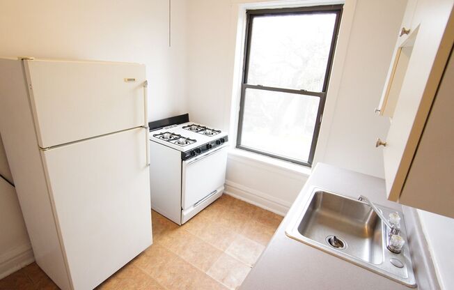 1 bed, 1 bath, 676 sqft, $1,795, Unit 2520-2N
