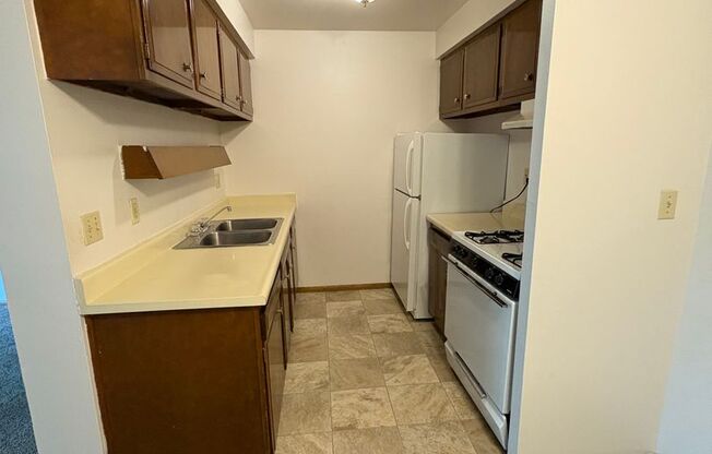 1 bed, 1 bath, 651 sqft, $1,099, Unit 7710 - 1