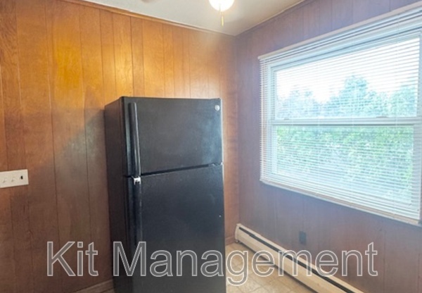 3320 DOUGLAS RD
