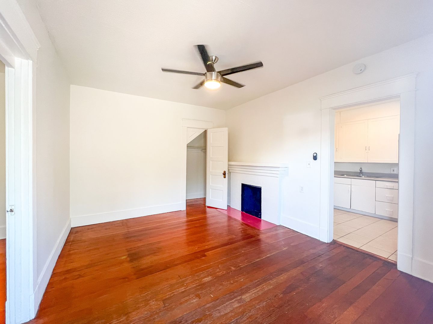Charming Corner 1 Bed / 1 Bath in the Heart of Barrio Logan!