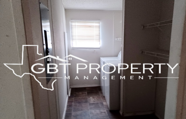 3 beds, 2 baths, $1,299