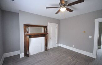 2 beds, 1 bath, $1,125, Unit 126 1/2 6