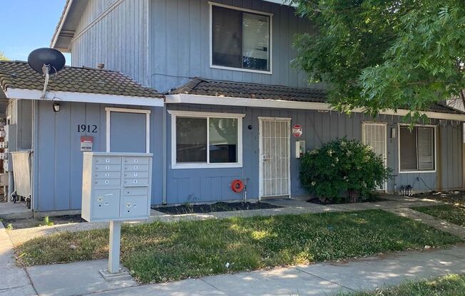 1912 Shadowbrook Dr.