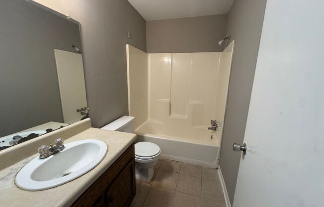 3 beds, 2 baths, 1,155 sqft, $1,050, Unit D03