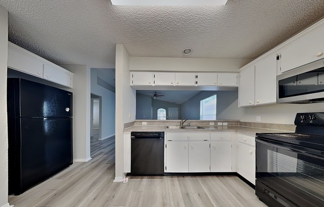 8904 BRIDGEFORD OAKS DR