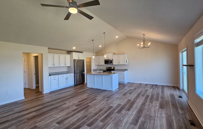 Stunning 4-Bedroom Home in Beautiful Waukee Neighborhood!