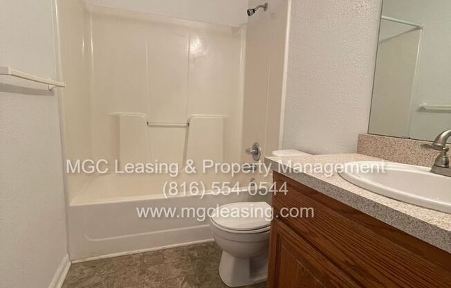 3 beds, 2 baths, 1,600 sqft, $1,600, Unit 5811 NE 42nd St