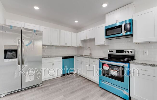 8126 STERLINGSHIRE ST