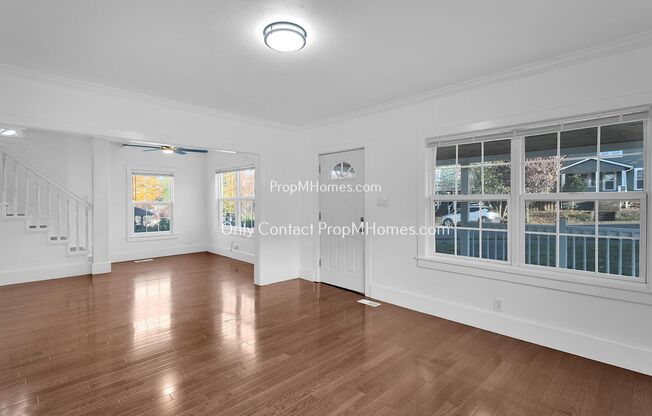 Historic Charm Meets Modern Comfort in Oregon City Rental Gem!
