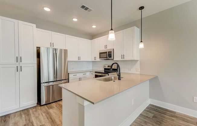 2 beds, 2.5 baths, 1,148 sqft, $1,850, Unit 4500 Colosseum Way