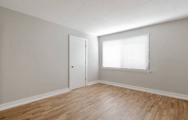 2 Bedroom, 2  Bathroom - Master