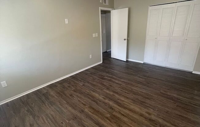 Recently Renovated 2 Bed, 1 Bath Condo for Lease NOW!