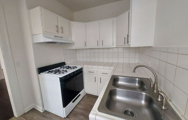 1 bed, 1 bath, $1,695, Unit 5
