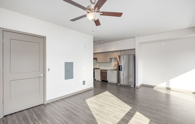 1 bed, 1 bath, $1,600, Unit Unit B516