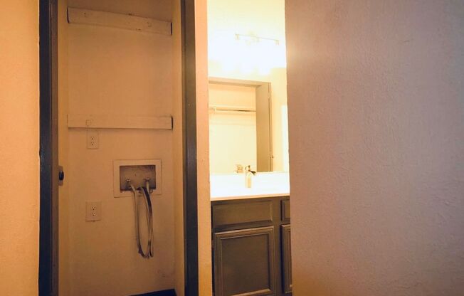 1 bed, 1 bath, $1,050, Unit 2012