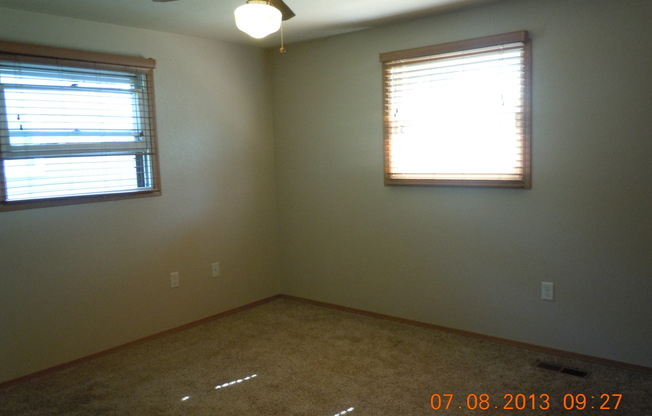 3 beds, 2 baths, $1,495