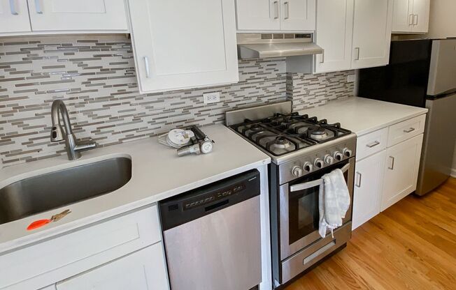 Studio, 1 bath, 340 sqft, $1,425, Unit 2520-C12